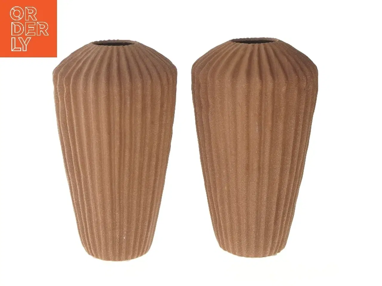Billede 1 - Rillede keramiske vaser, 2 stk (str. 2 stk 26 cm)