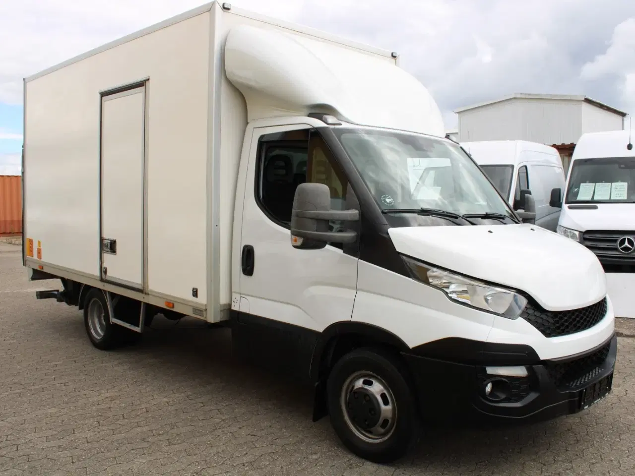 Billede 2 - Iveco Daily 2,3 35C15 Alukasse m/lift