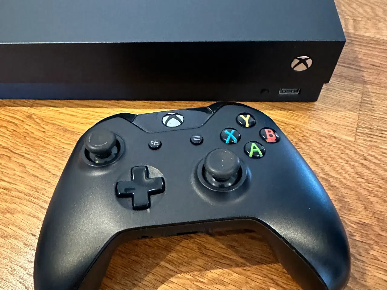 Billede 2 - Xbox one x 1 tb med controller