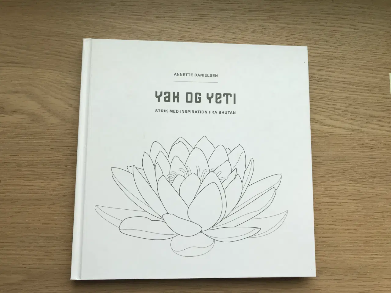 Billede 1 - Yak og Yeti - Strik med inspiration fra Bhutan 