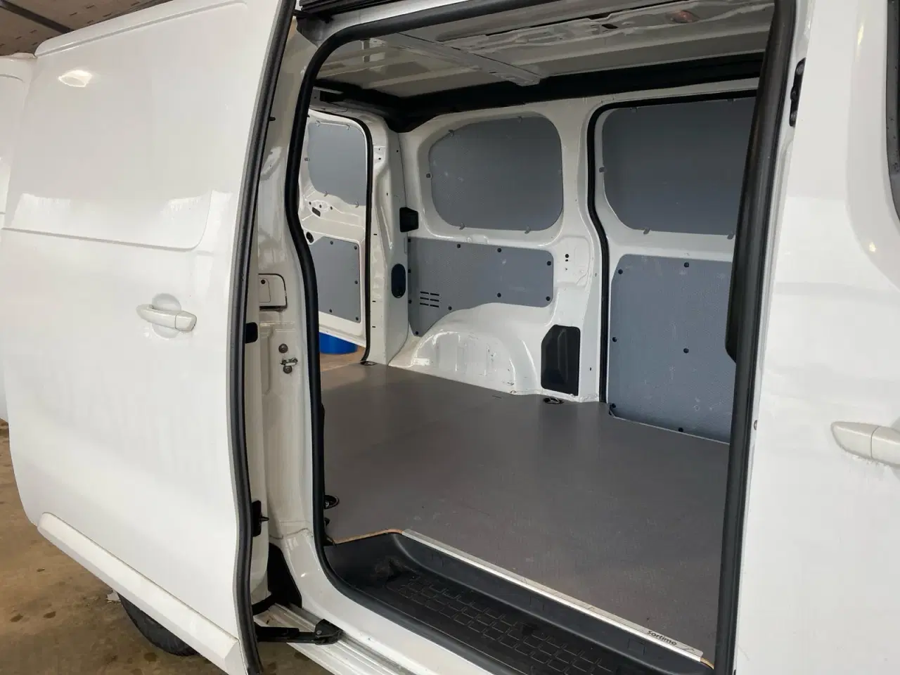 Billede 3 - Peugeot Expert 2,0 BlueHDi 122 L2 Premium Van