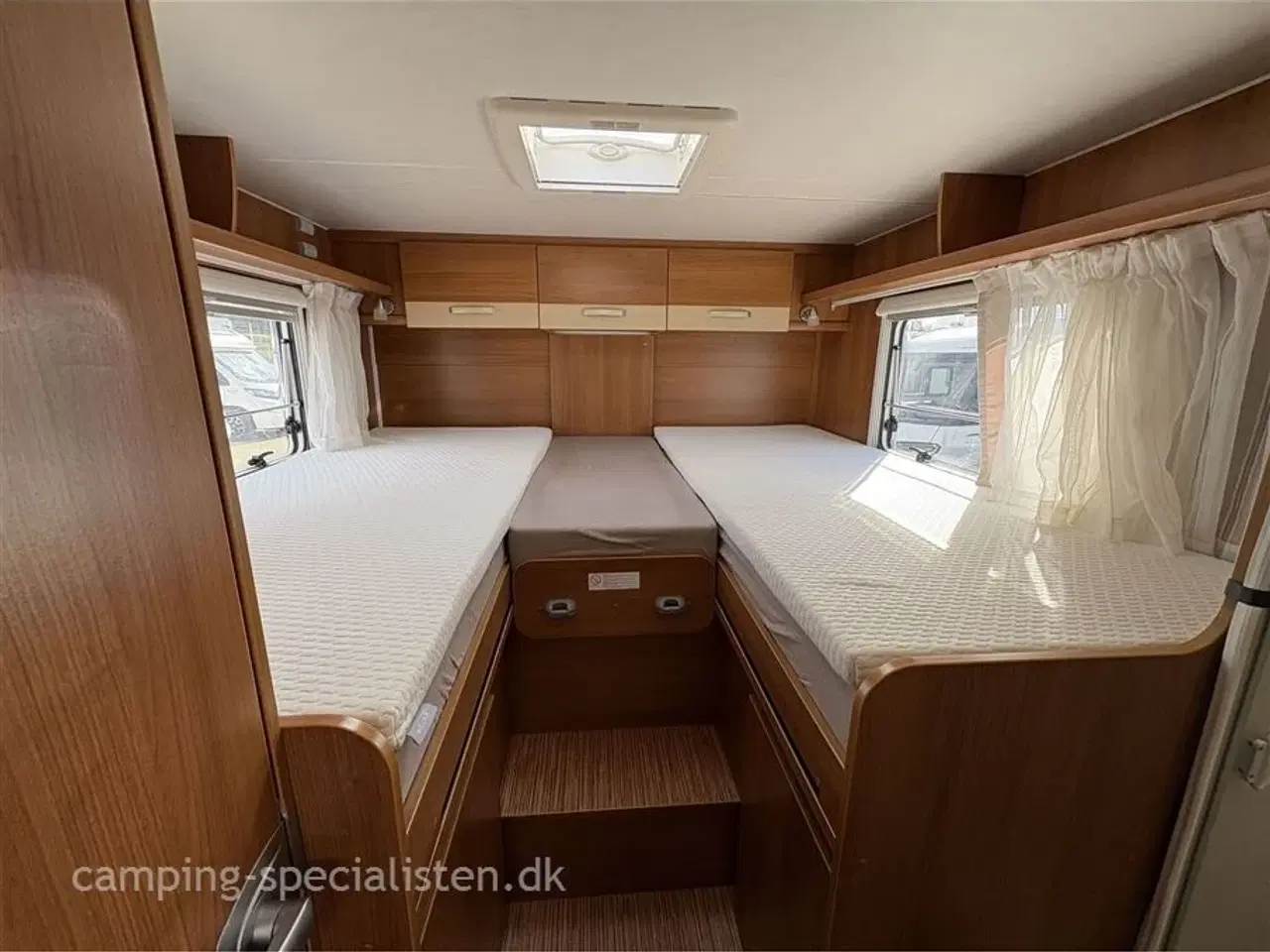 Billede 11 - 2014 - Carado T 447   Pæn og velholdt Carado T447 fra 2014 - Kan nu opleves hos Camping-Specialisten i Silkeborg