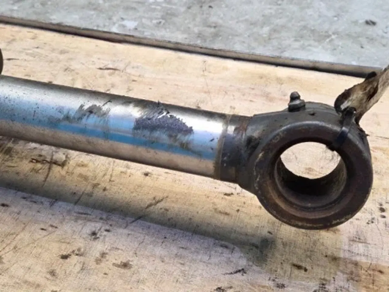 Billede 5 - New Holland LB115B Cylinder 87315529