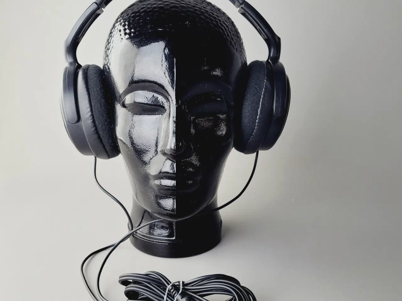 Billede 1 - ⭐️· 🎧 Philips SHP2000 Over-Ear Hovedtelefoner 