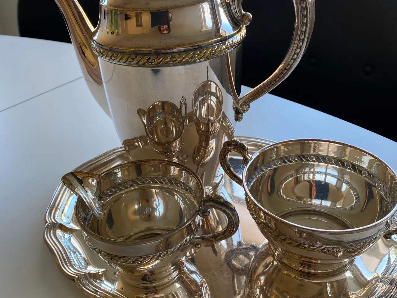 Billede 1 - Kaffesæt i pletsølv.