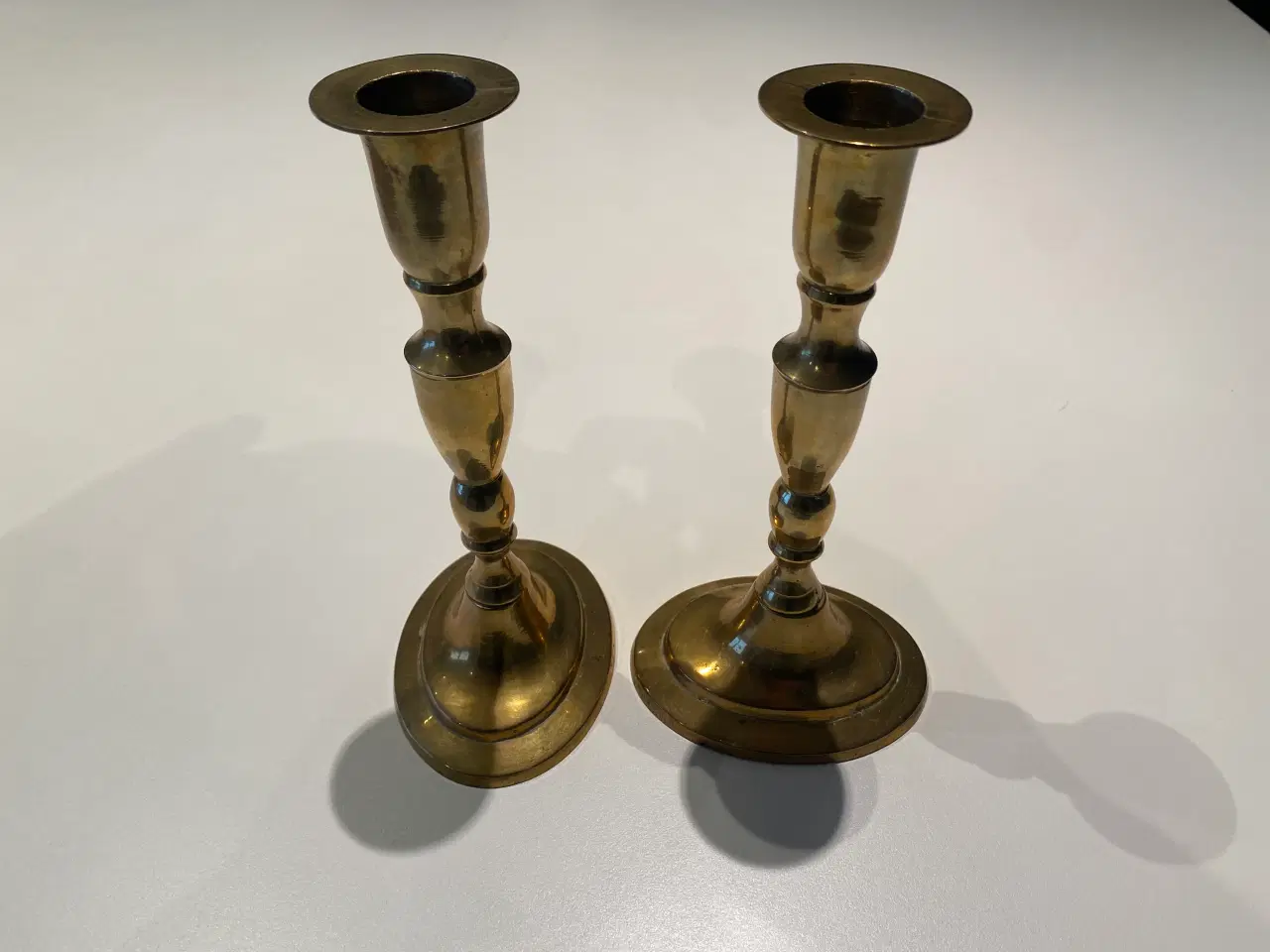 Billede 1 - Par, Engelske Lysestager, Messing 19cm.