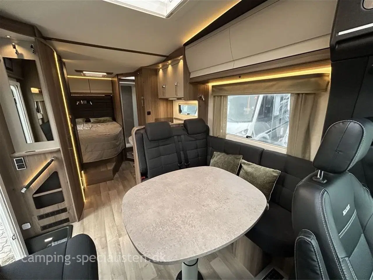 Billede 6 - 2024 - Kabe Novum 750 LXL   Kabe Novum X 750 LXL model 2024 kun kørt 14.000  km kan nu ses hos Camping-Specialisten.dk