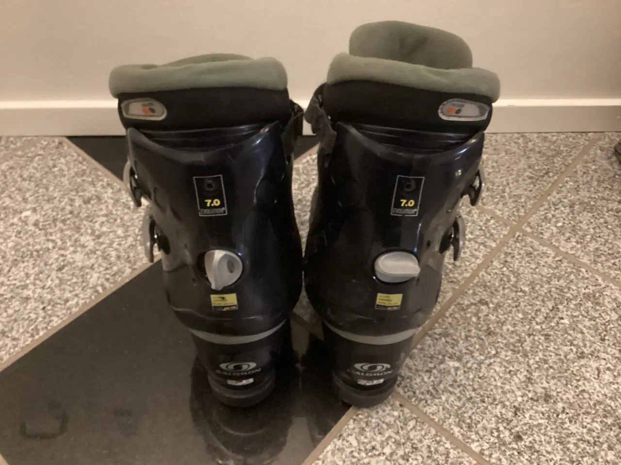 Billede 2 - Pæne SALOMON Sensifit skistøvler str. 28.0 (44)