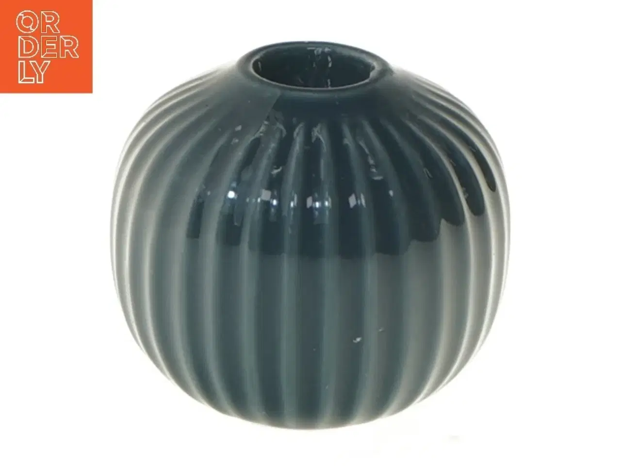 Billede 1 - Ribbet keramisk vase (str. 7,5x6,5 cm)
