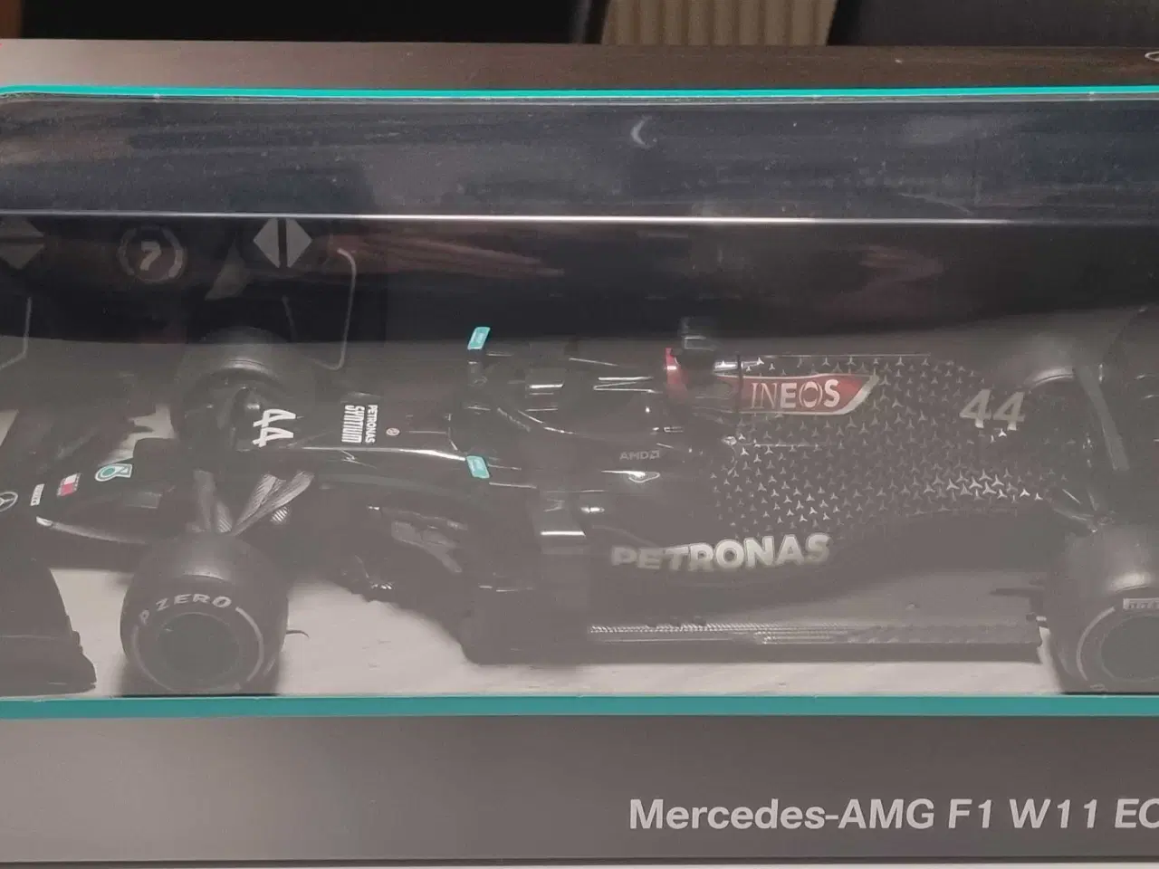 Billede 1 - Mercedes-AMG F1 racerbil (Ny - ubrugt)