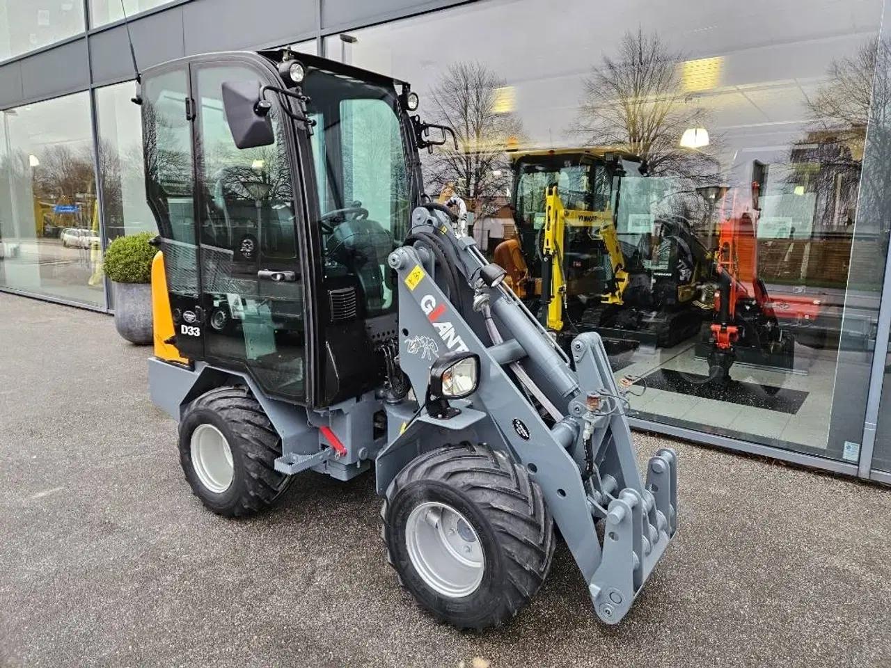 Billede 1 - GiANT D 332 SWT