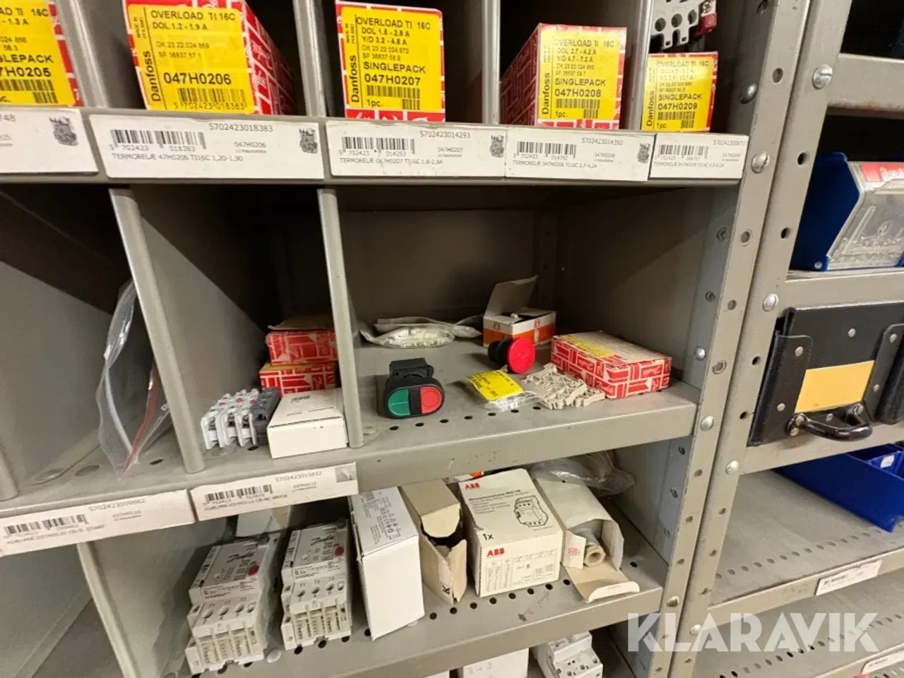 Billede 7 - Stålreoler med indhold 20 styk.