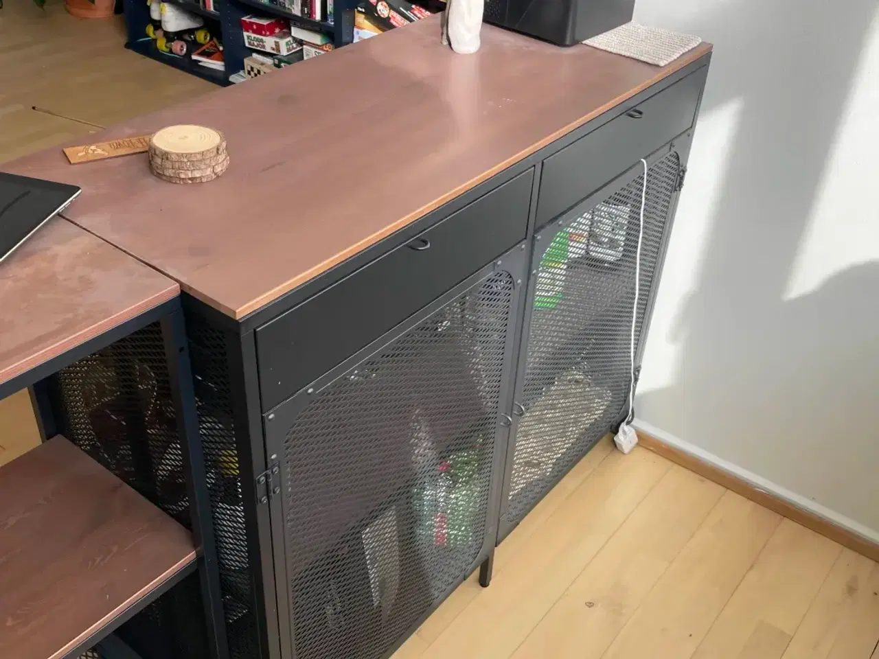 Billede 3 - 2x skænke/reol sort/brun