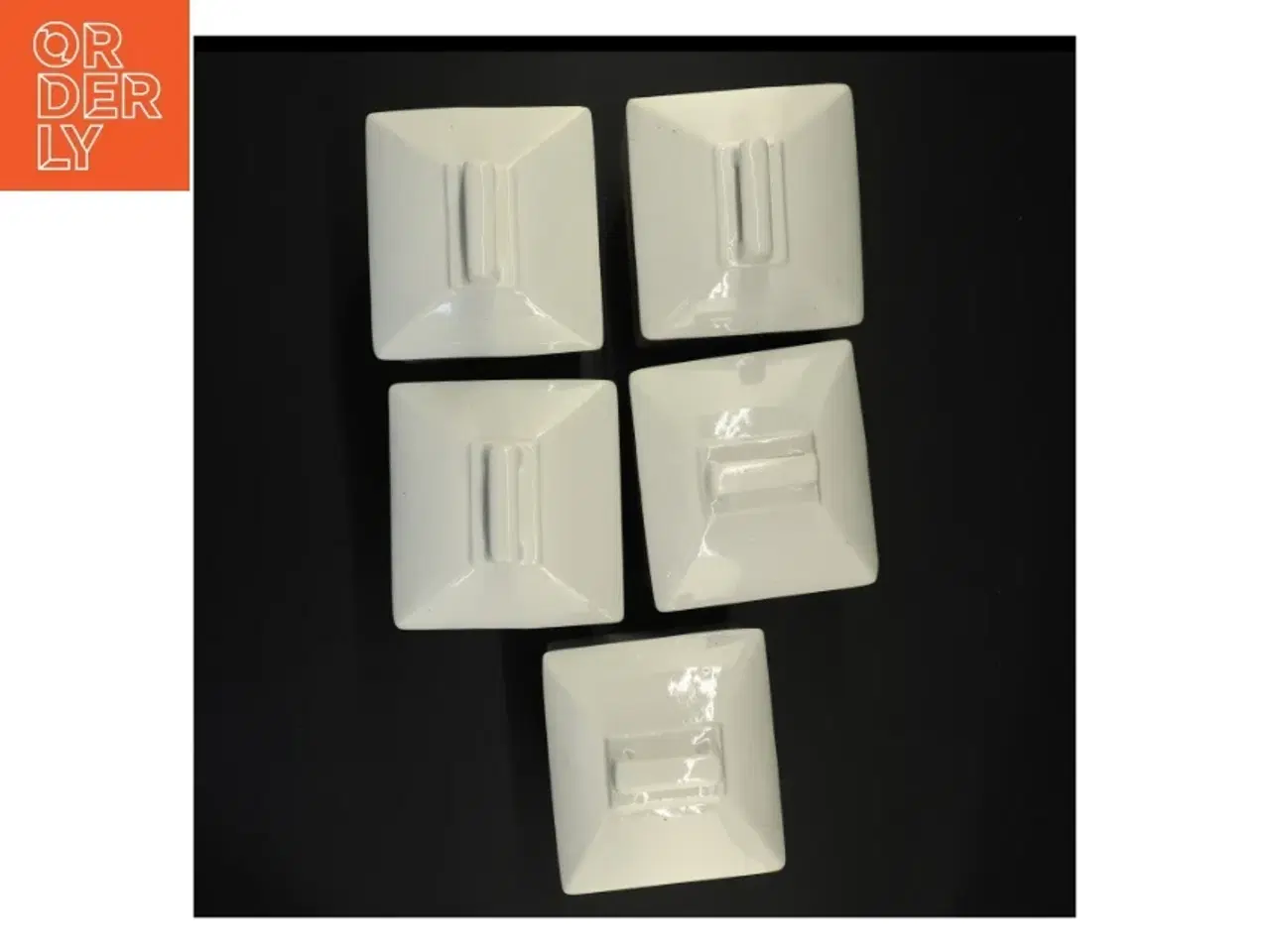 Billede 13 - Porcelæn krydderiglas (str.15 x 9,5 cm og 8 x 5,5 cm)