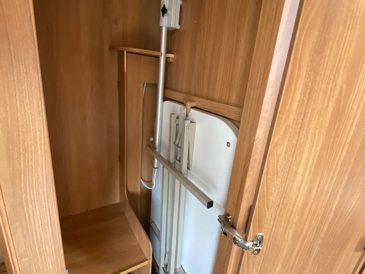 Billede 15 - KVALITET,CAMPINGVOGN ? der ligner en Autocamper. 