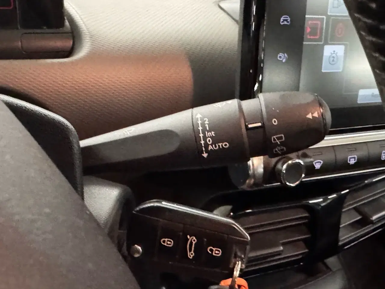 Billede 8 - Citroën C4 Cactus 1,6 Blue HDi Funky start/stop 100HK 5d