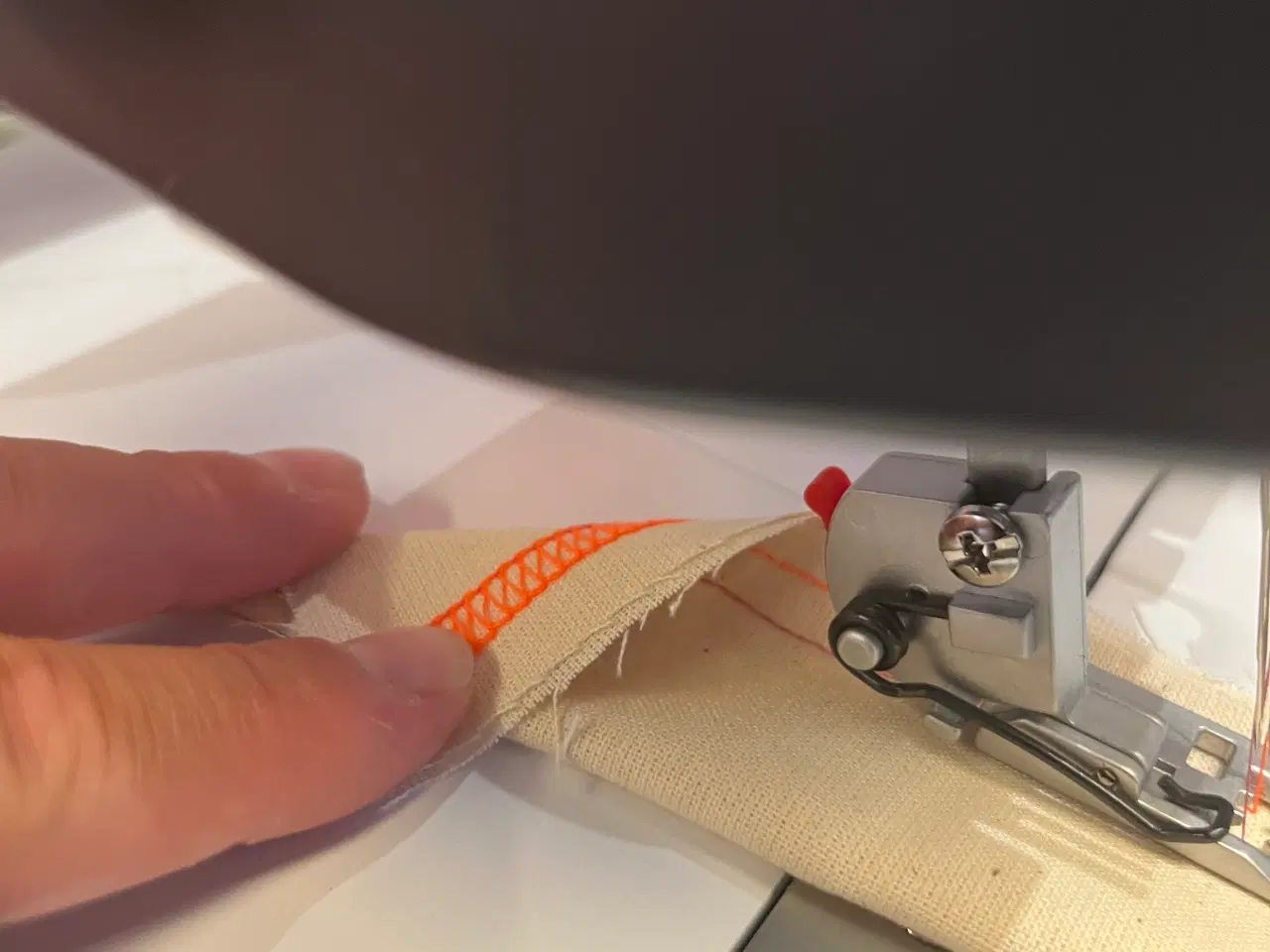 Billede 2 - Bernette 42 ( cover maskine , incl binder )