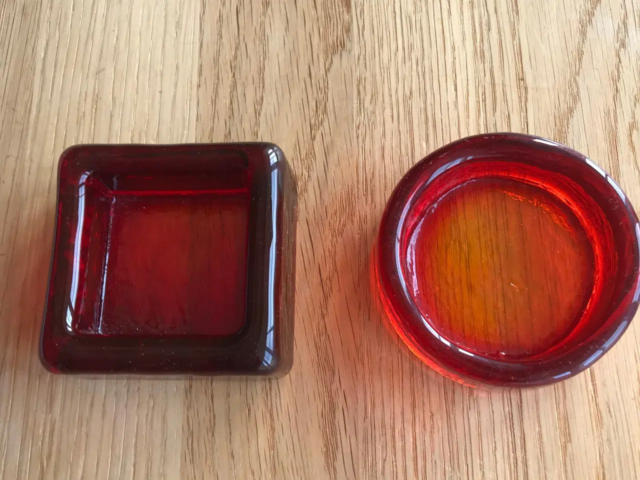 Billede 2 - Saltkar i rødt glas