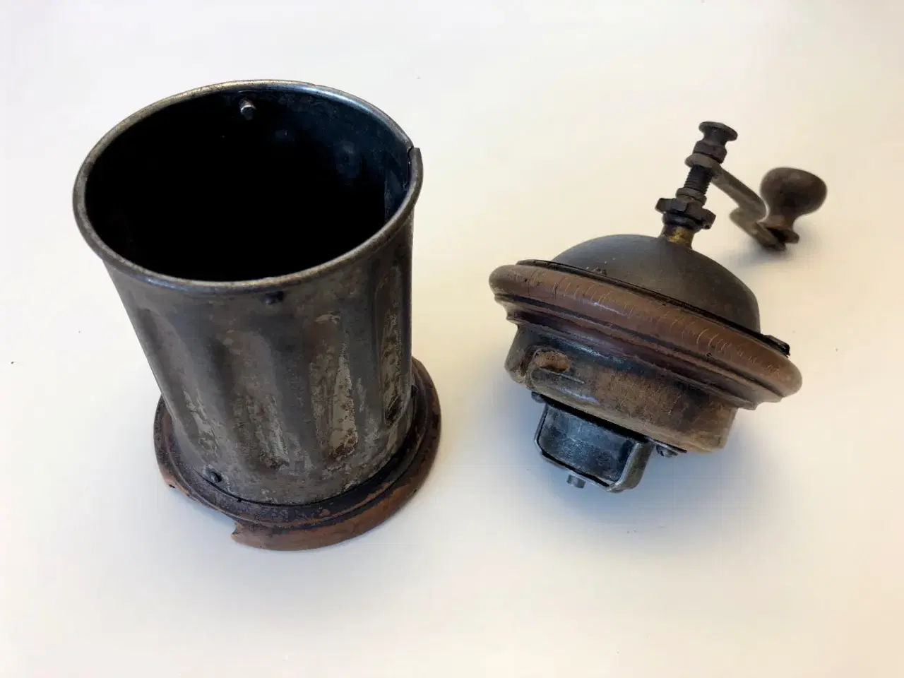 Billede 4 - Antik kaffemølle