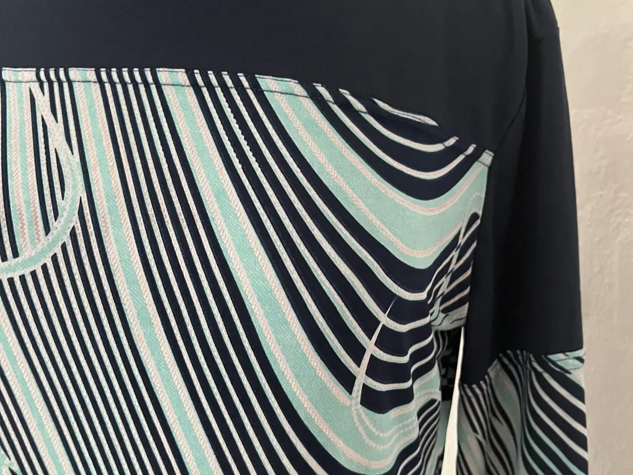 Billede 2 - Bluse str.40