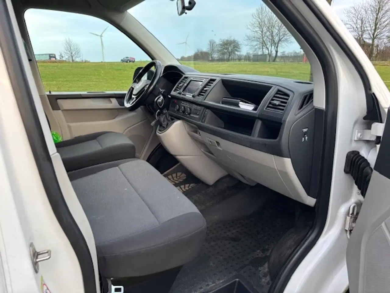 Billede 9 - VW Transporter 2,0 TDi 150 Kassevogn DSG lang d Ny