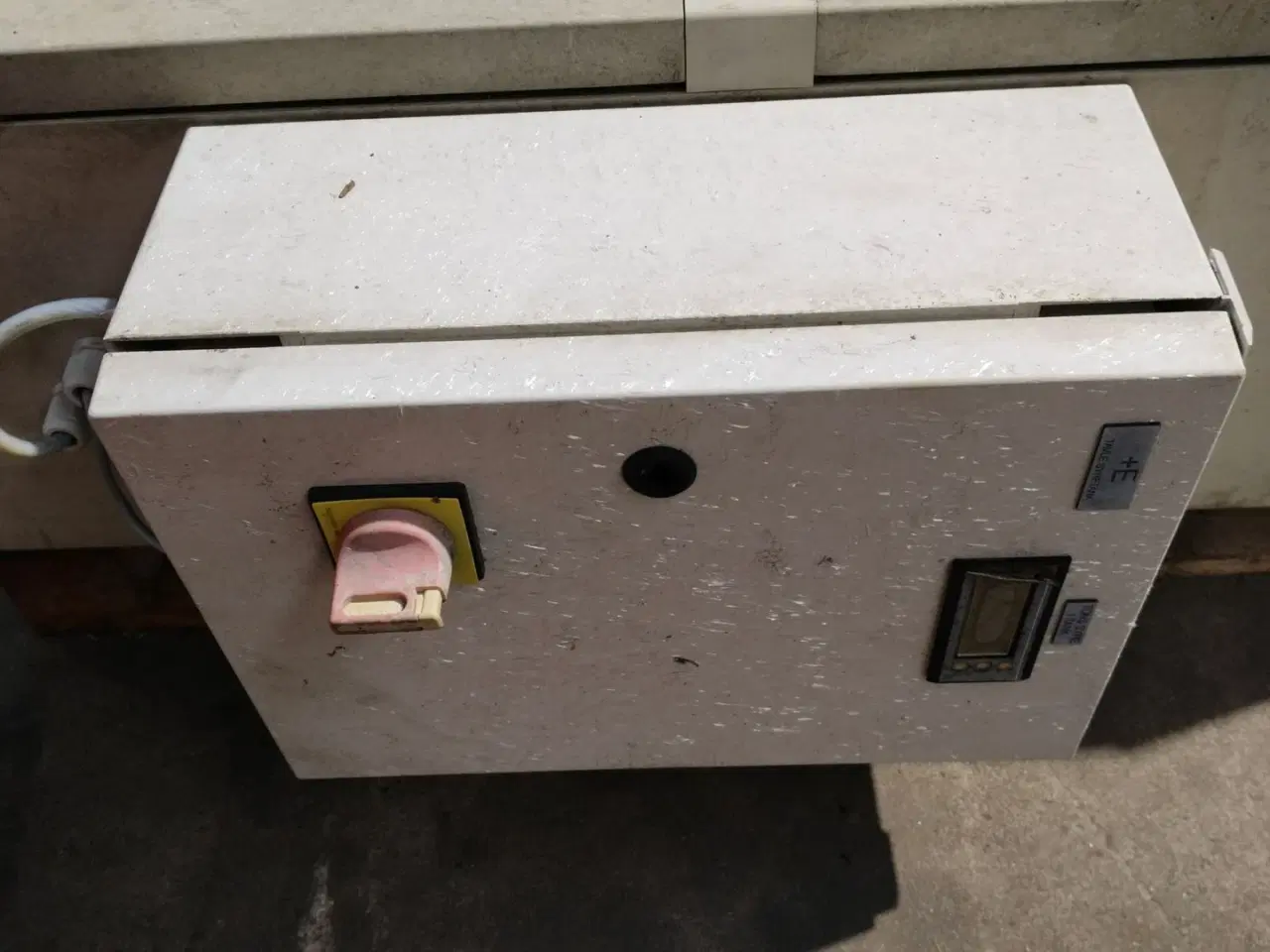 Billede 3 - - - - Doseringspumpe med styreskab