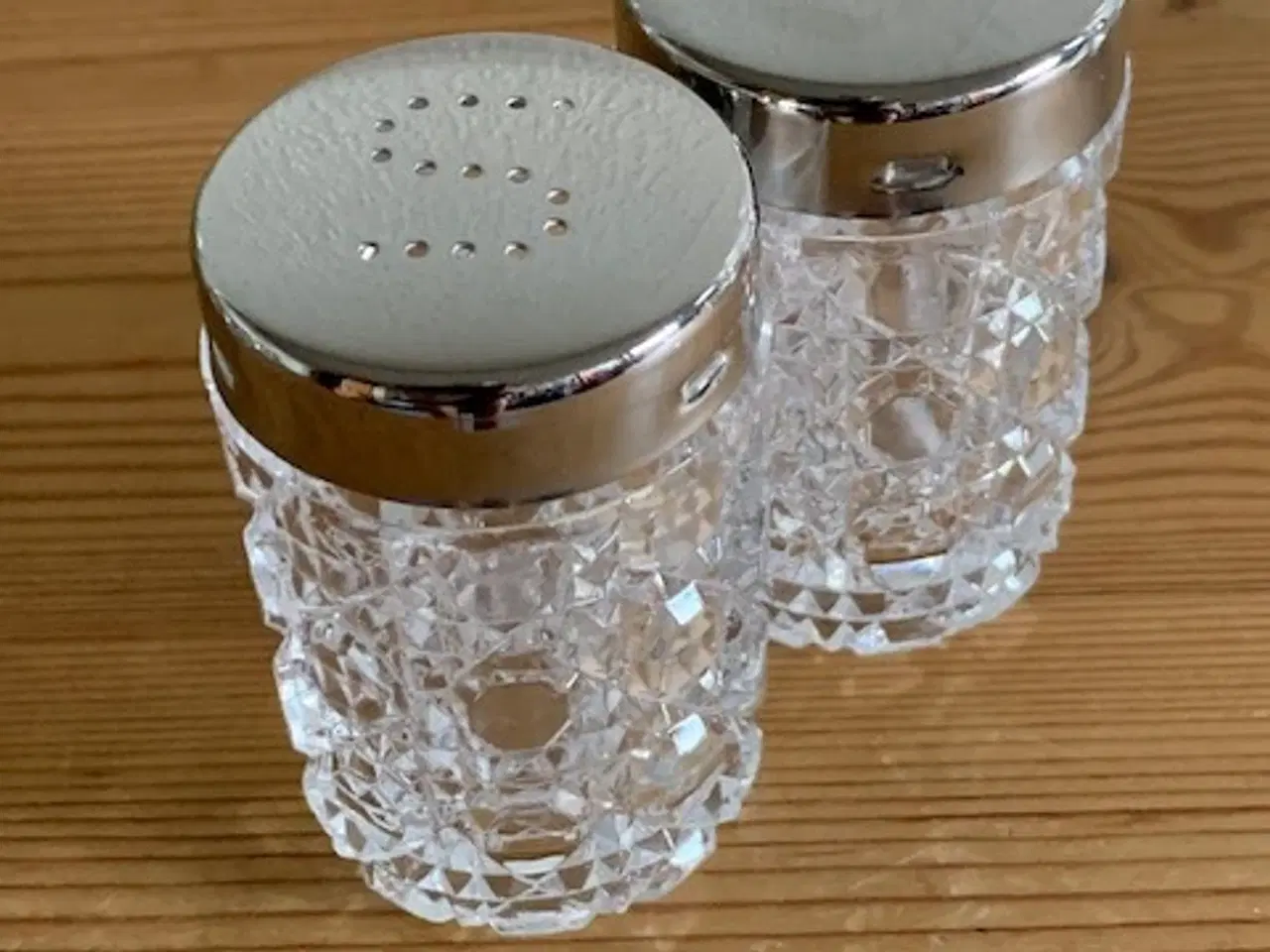 Billede 2 - Salt- og pebersæt i glas og rustfrit stål 18/8