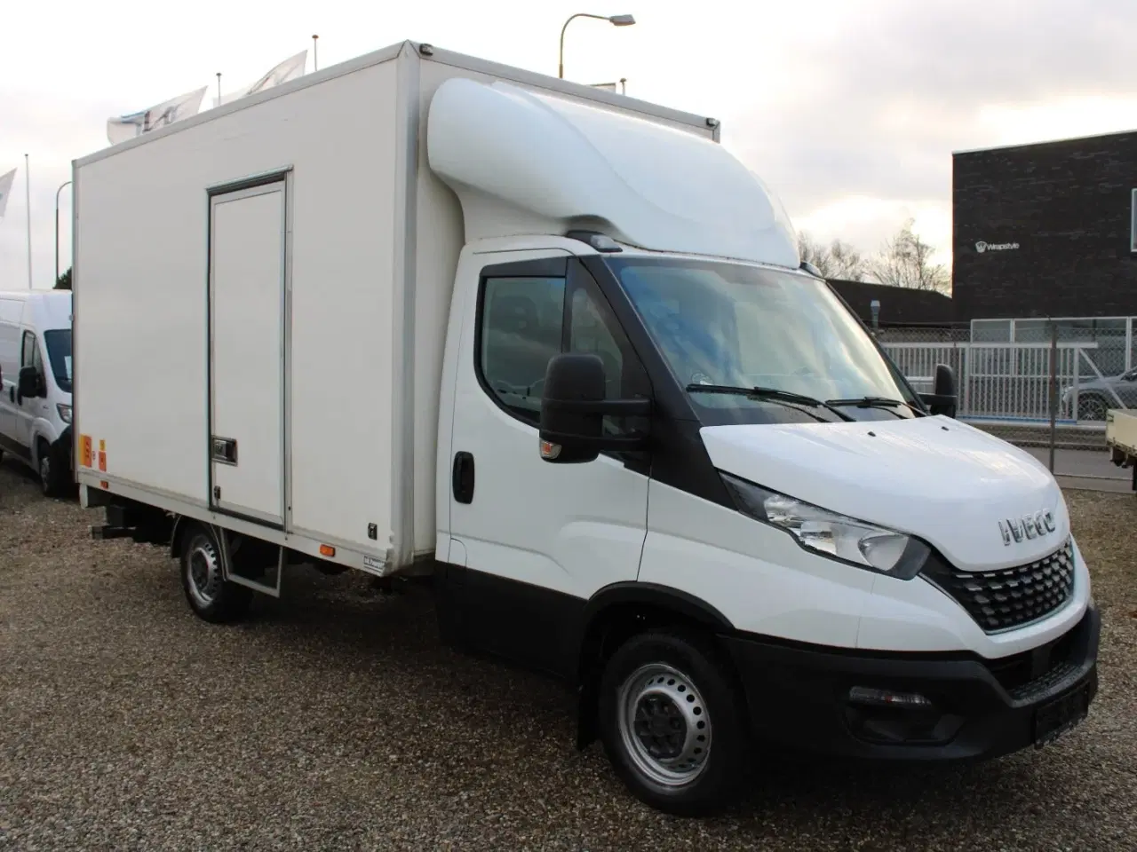 Billede 2 - Iveco Daily 2,3 35S14 Alukasse m/lift AG8
