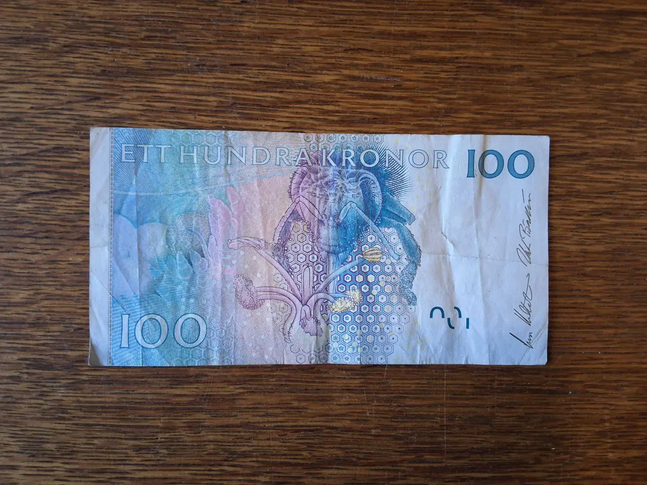Billede 3 - SVERIGE, 100 KRONOR. Udgivet 2001 - Demonetiseret 