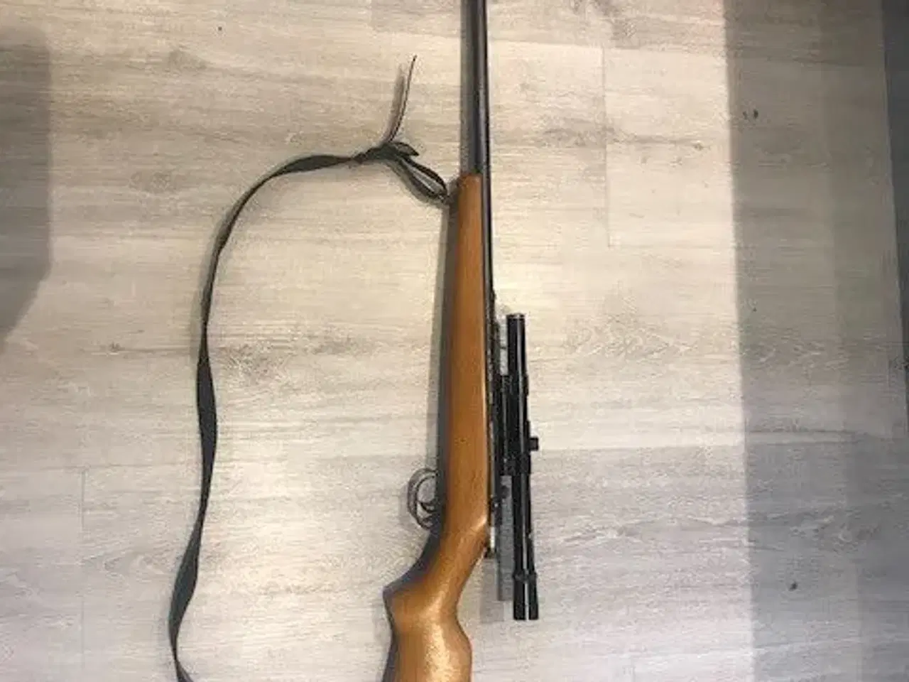 Billede 1 - Salonriffel kaliber 22 LR