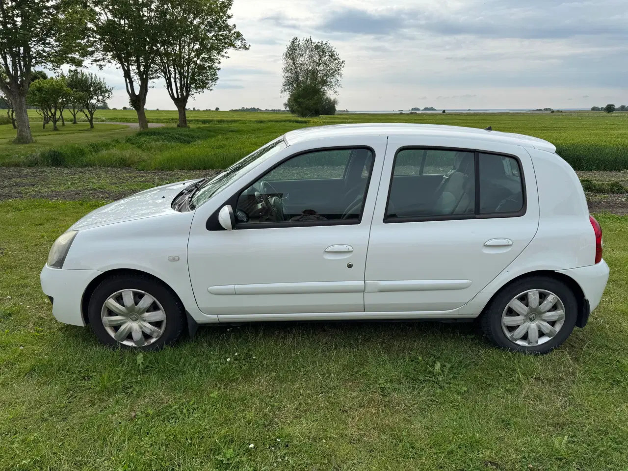 Billede 5 - Nysynet Renault Clio 1,4 16V 100 HK 2007