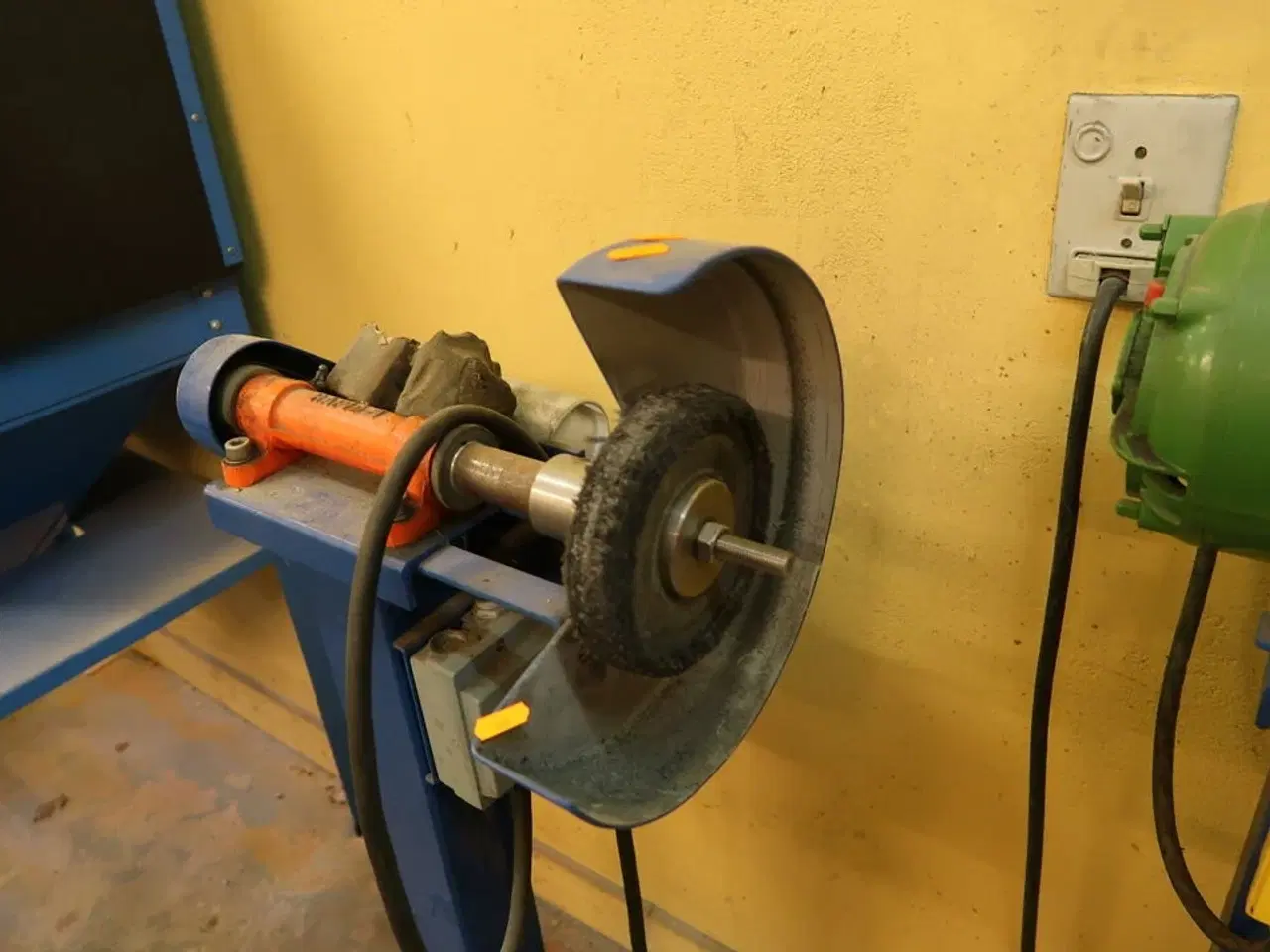 Billede 2 - Bænksliber på stand