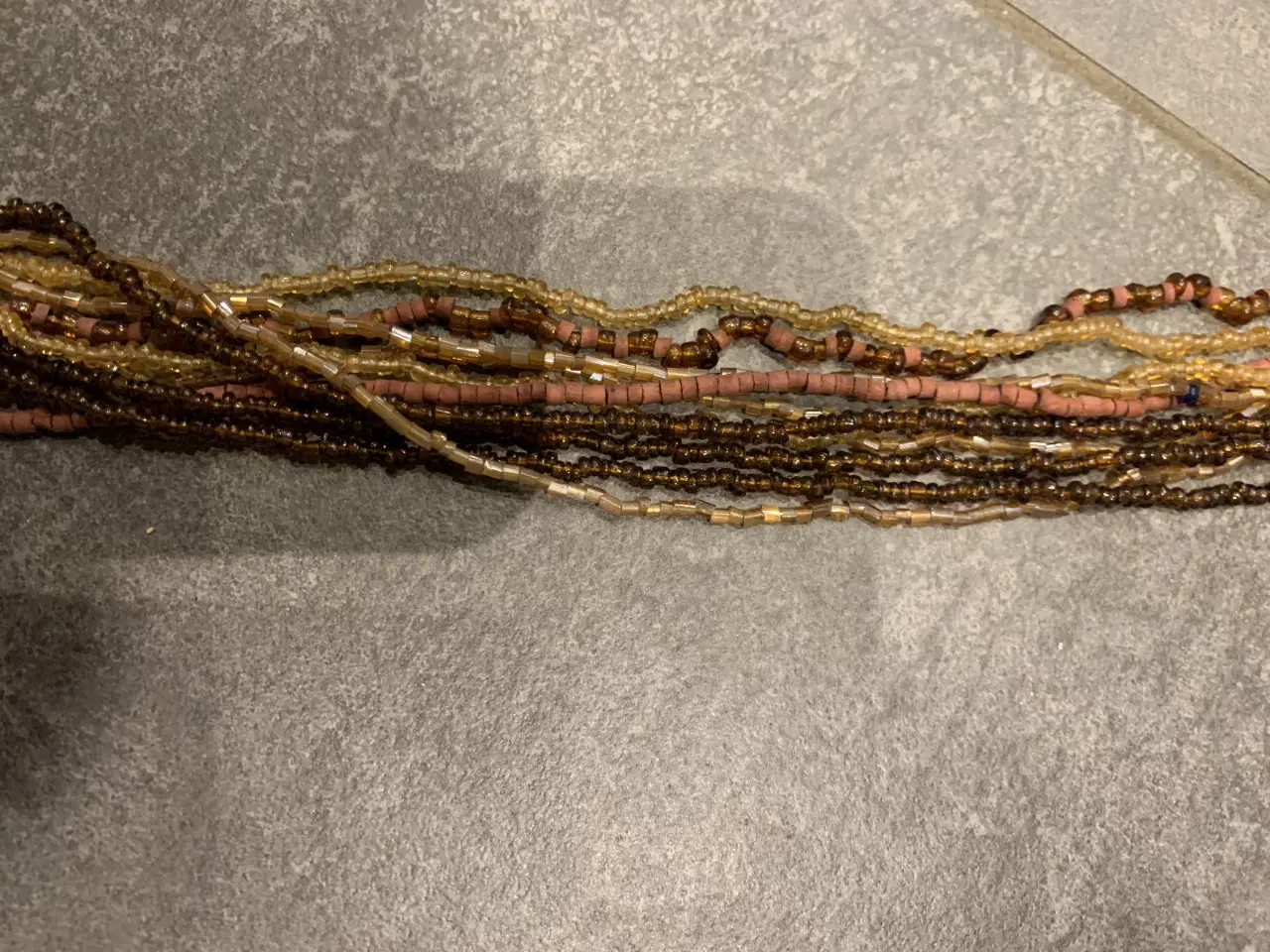 Billede 2 - Hultquist halskæde