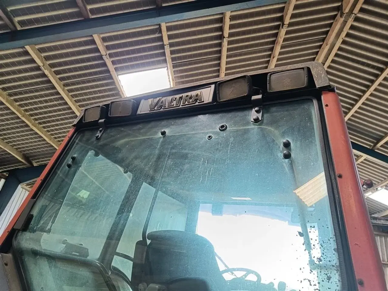 Billede 5 - Valtra 6750 frontlæsser, skovl, storsækkeløfter og betonvægtklods