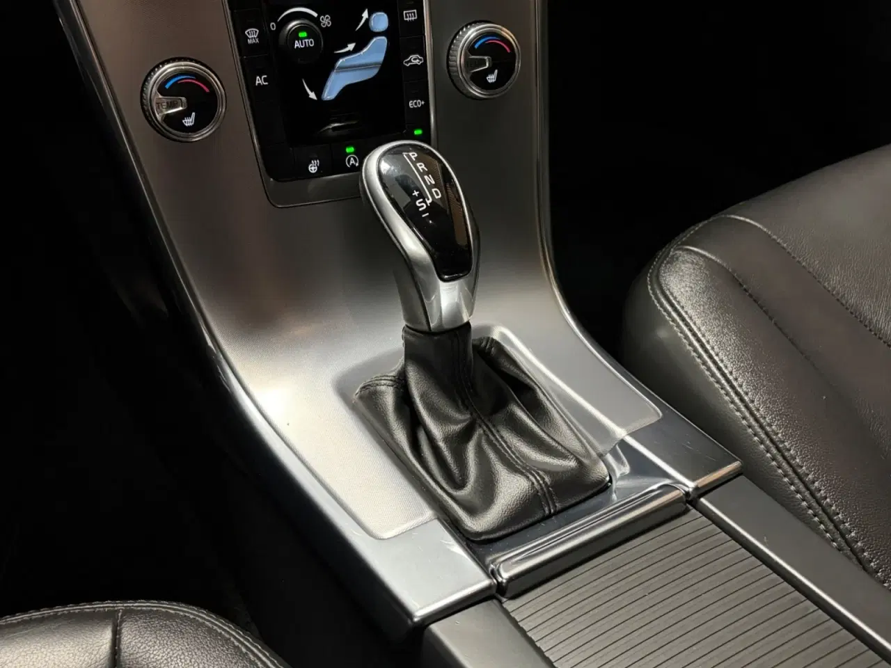 Billede 15 - Volvo XC60 2,0 D4 190 Summum aut.