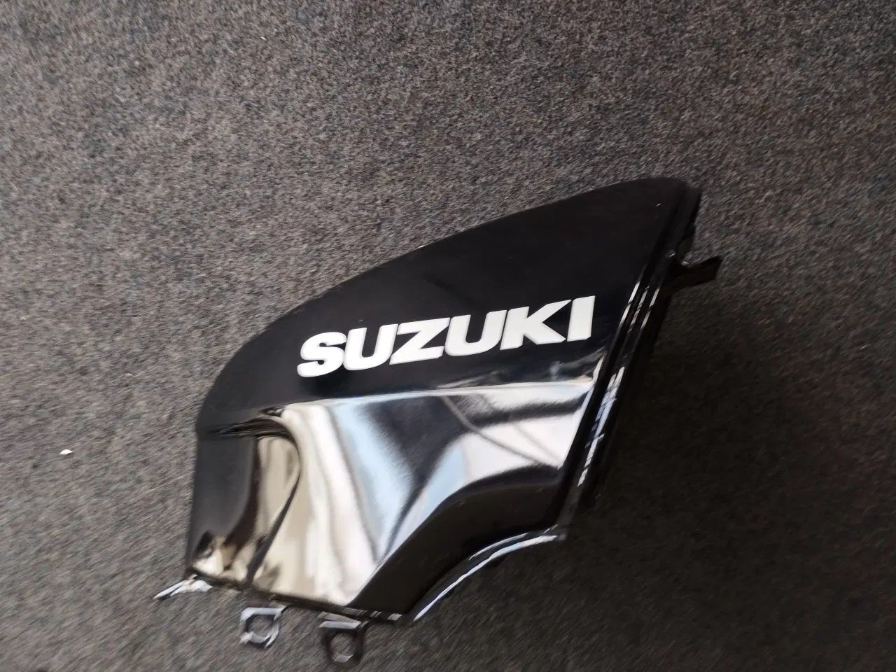 Billede 2 - Sort Tank til Suzuki GSX 250 R, i pæn stand.   (%)
