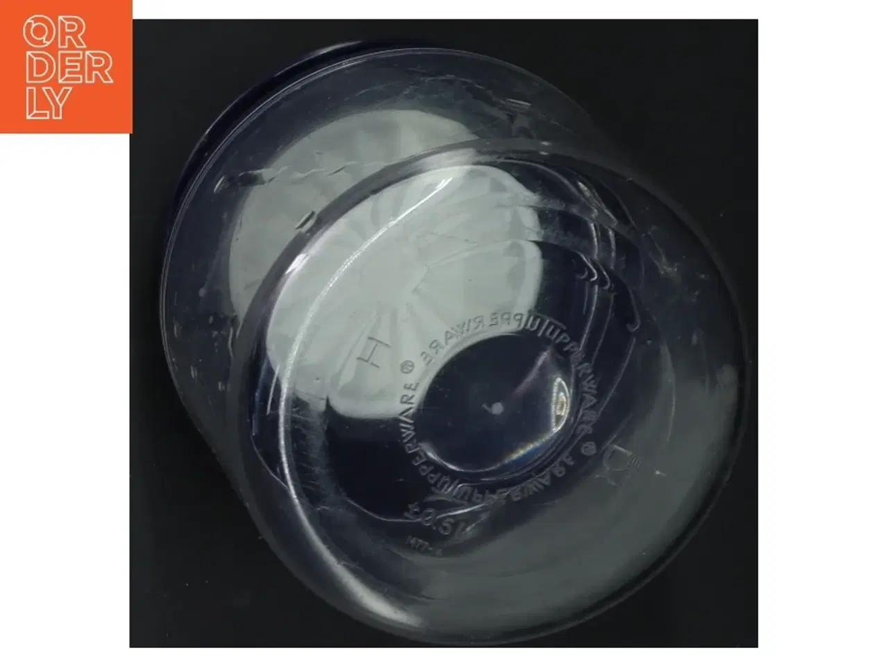 Billede 2 - Plastkrukke med låg fra Tupperware (str. 0,5 l)