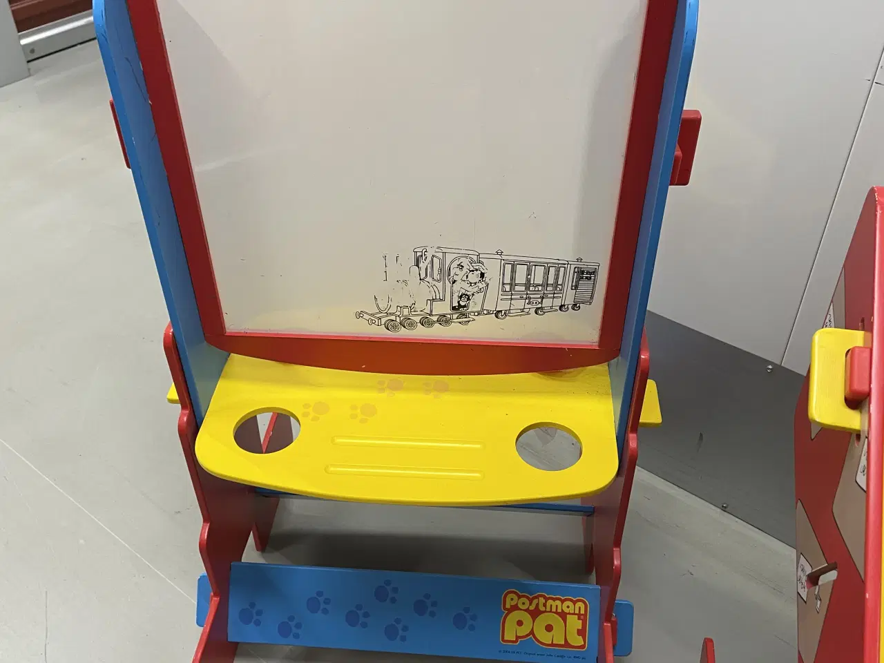 Billede 6 - Bord, stol og tavle med Postmand Per 