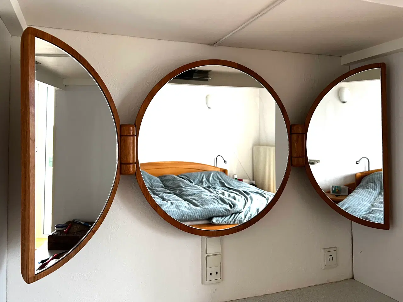 Billede 1 - Spejl, rund og opklappeligt