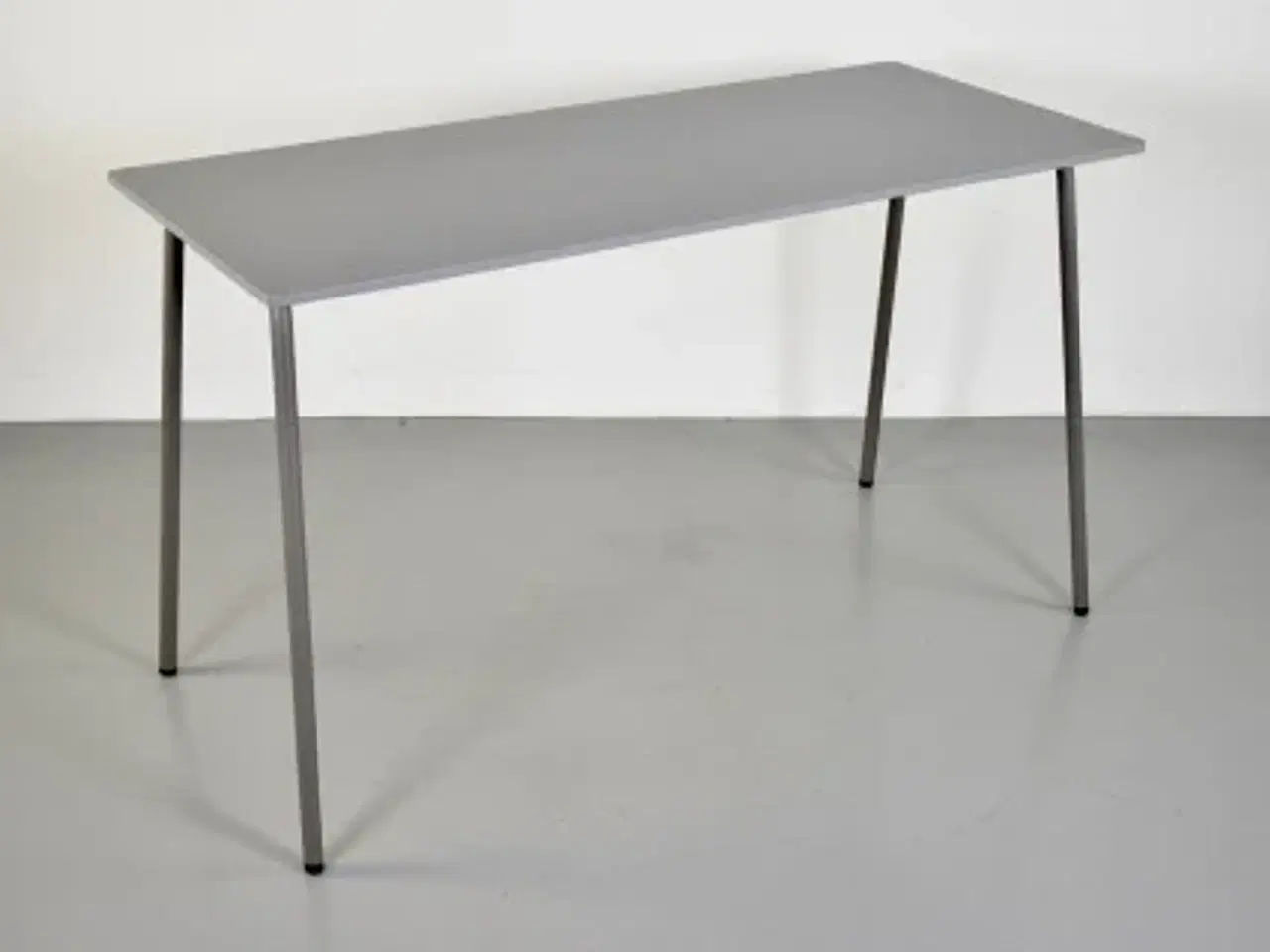 Billede 1 - Four design højbord med fire barstole, sæt à 4 stole og 1 bord