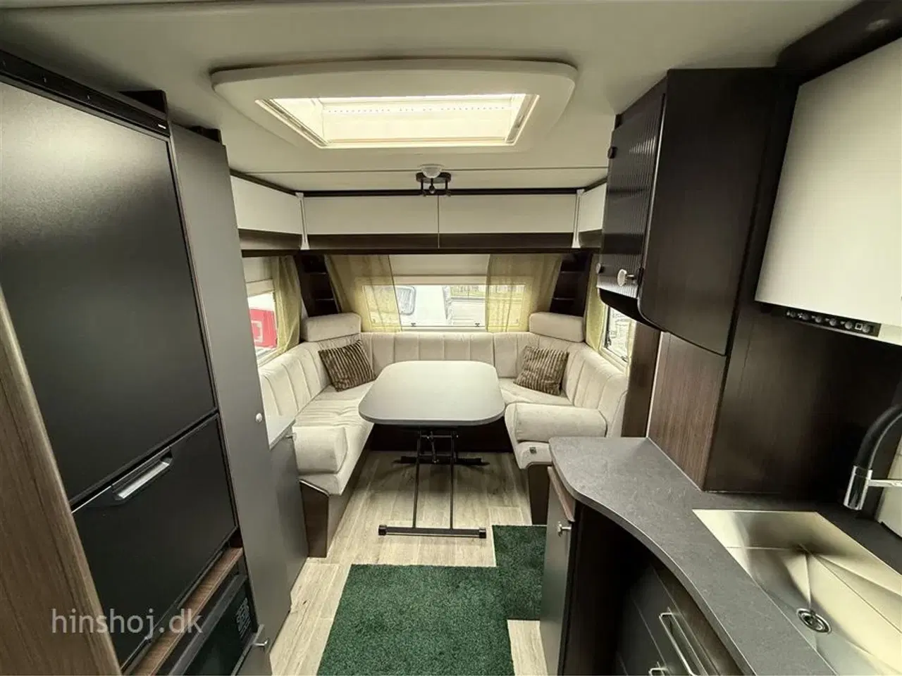 Billede 16 - 2026 - Polar Blackline 590 S   Lækker Vintervogn fra Polar med  enkelsenge fra Hinshøj Caravan