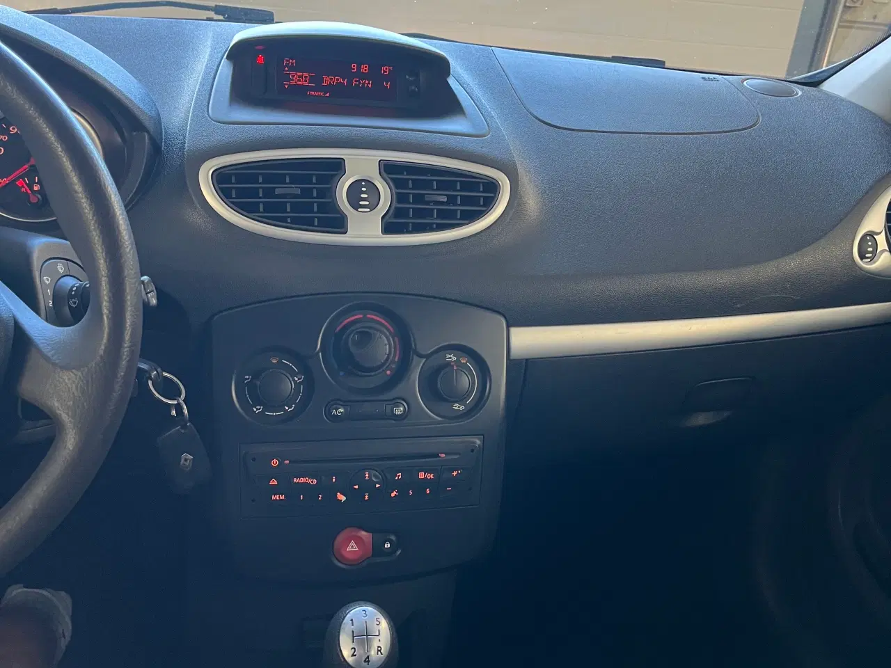 Billede 7 - Nysynet Renault clio