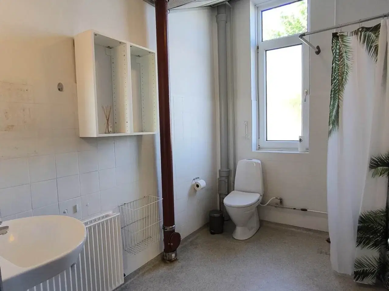 Billede 9 - 197m2 Kontorlejemål I Stueplan. egen indgang og parkeringsplads.