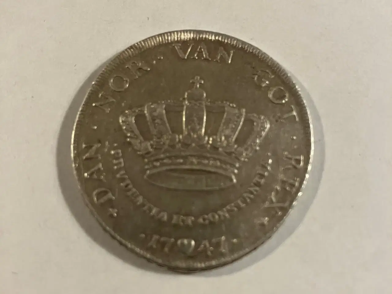 Billede 1 - 1 krone 1747 Denmark