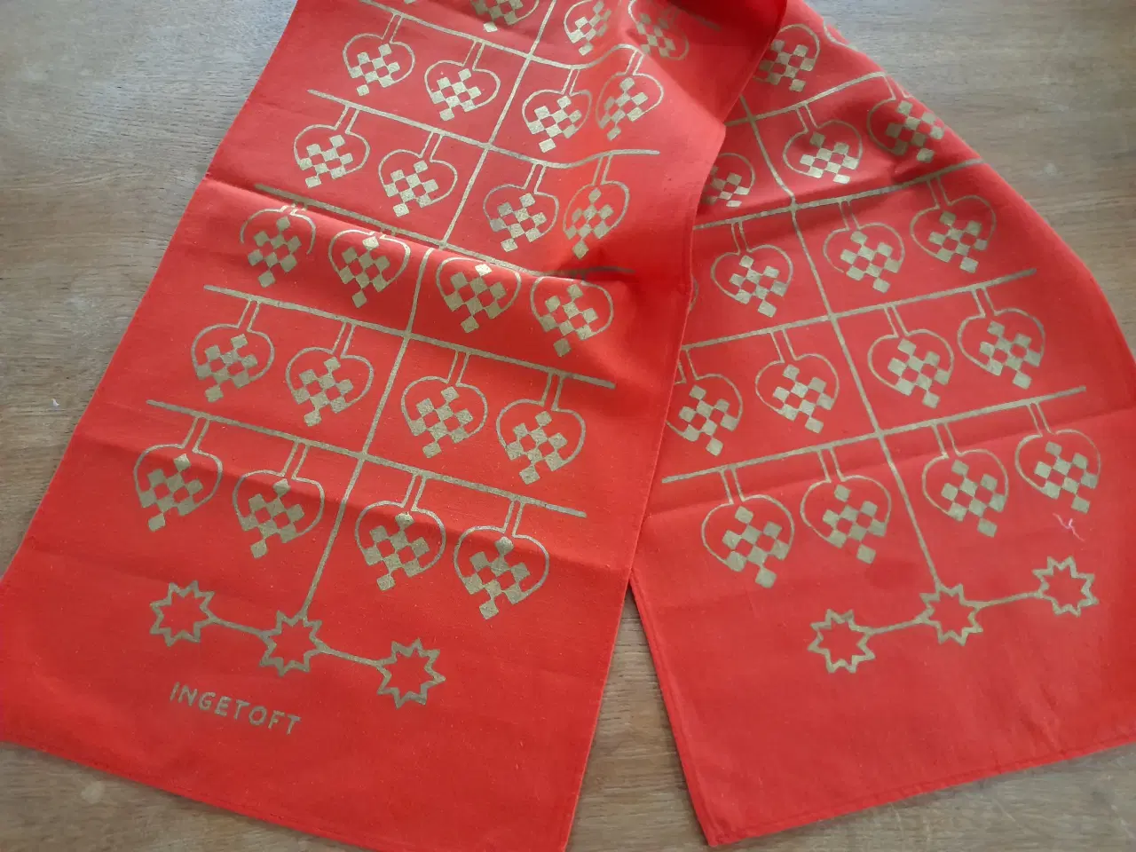 Billede 1 - Retro juleløber med flettede hjerter.