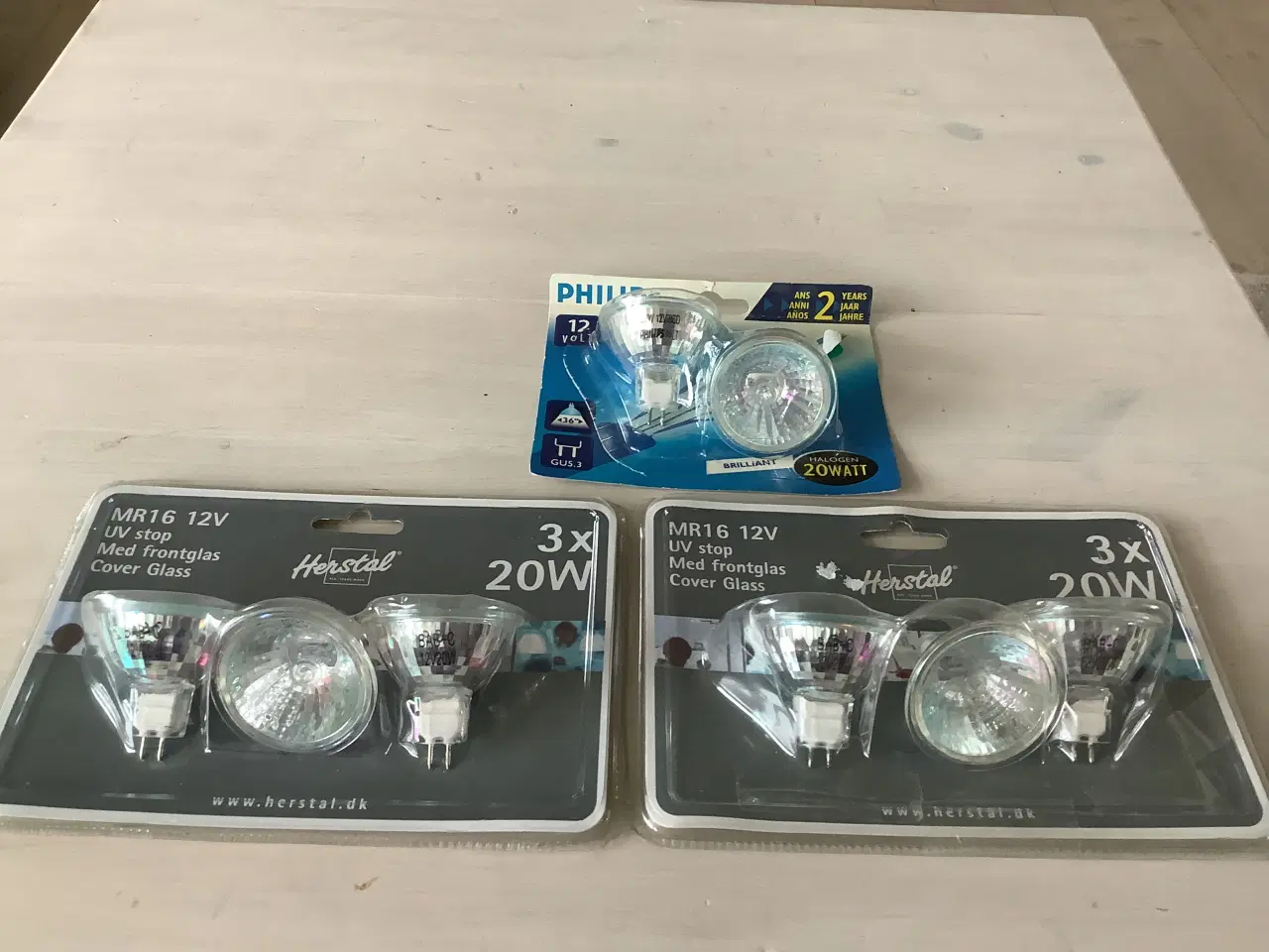 Billede 1 - Herstal halogen pærer 3x20 W