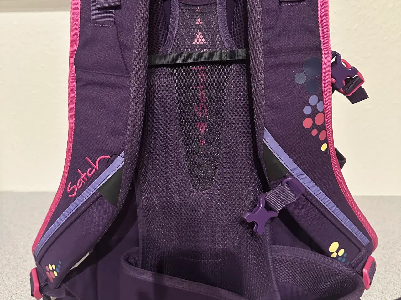 Billede 3 - Satch skoletaske som ny