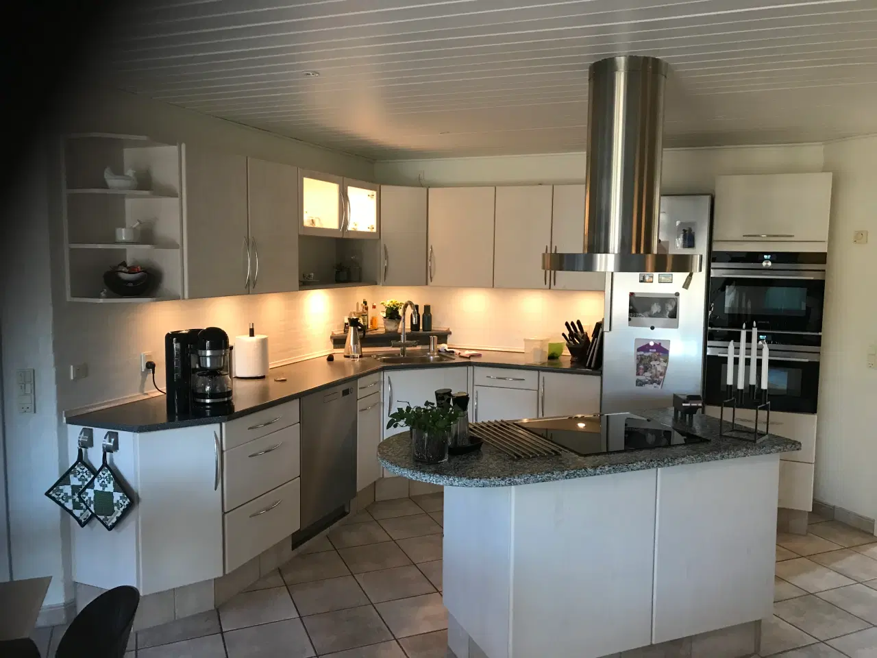 Billede 2 - JKE Design køkken kan afhentes. Lige nedtaget