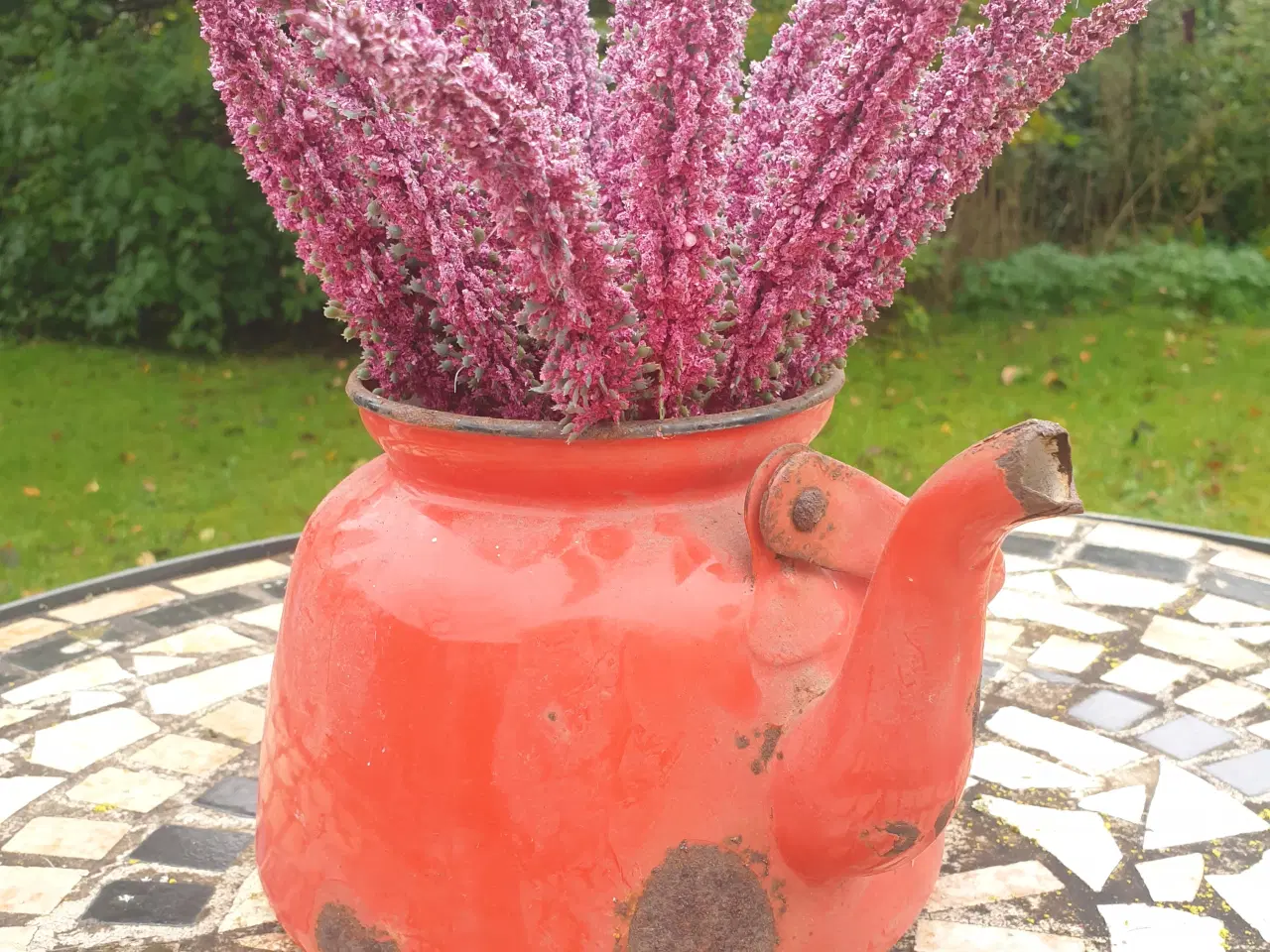 Billede 9 - Forår! Plant i disse gamle emaljerede kar, kander