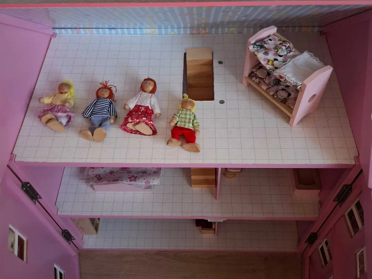 Billede 2 - Dukkehus